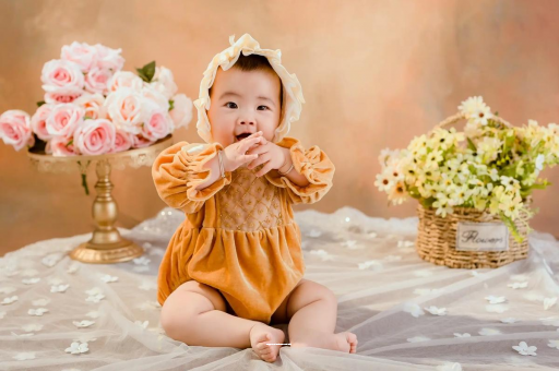 济源宝宝揉眼睛揉鼻子